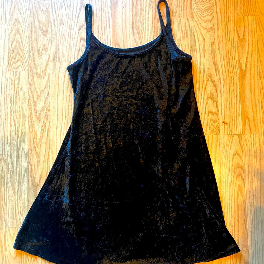 Black velvet short dress sz S